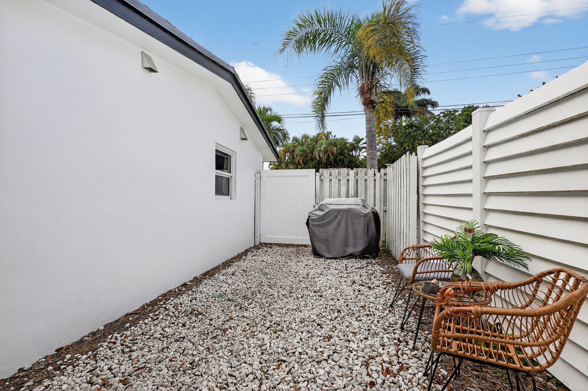 4540 SW 28th Terrace