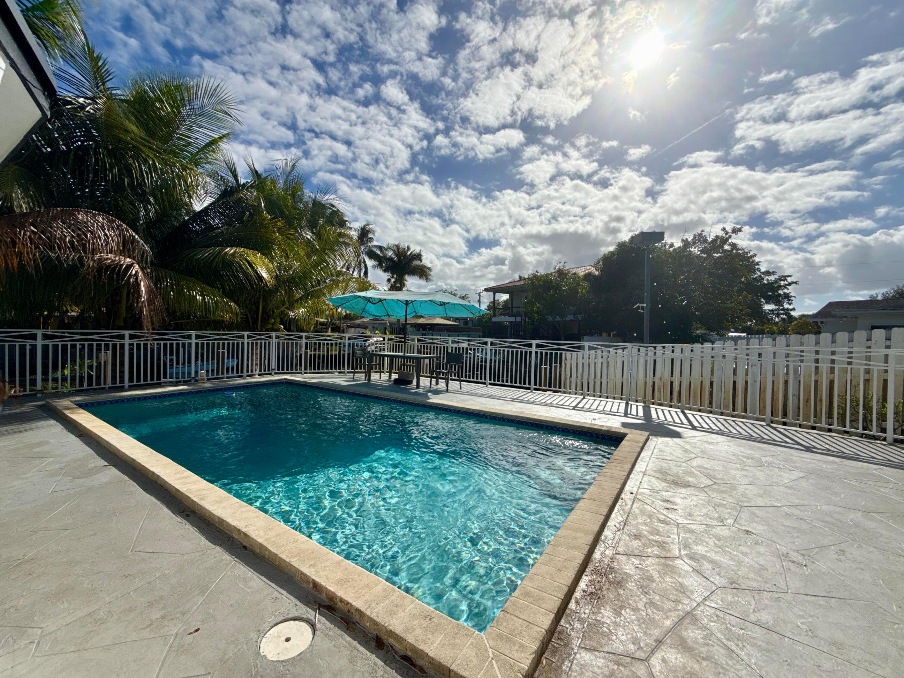 4540 SW 28th Terrace