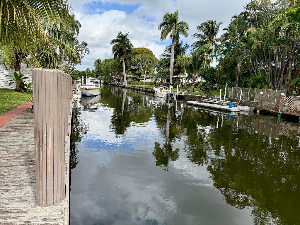 4540 SW 28th Terrace