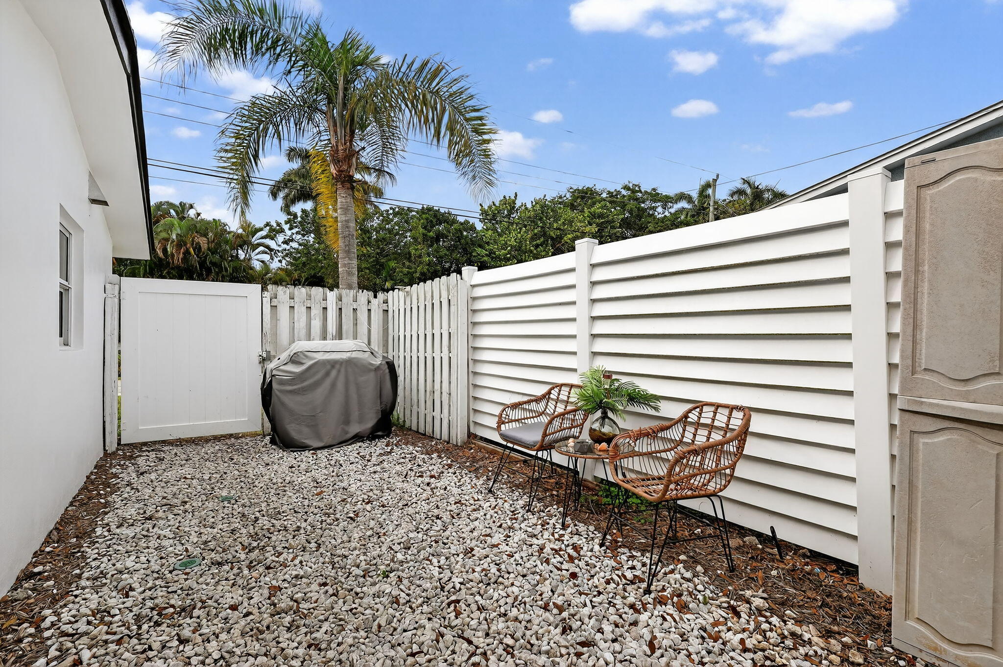 4540 SW 28th Terrace