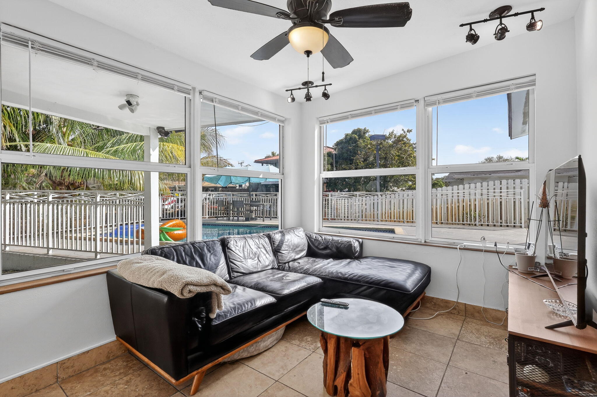 4540 SW 28th Terrace