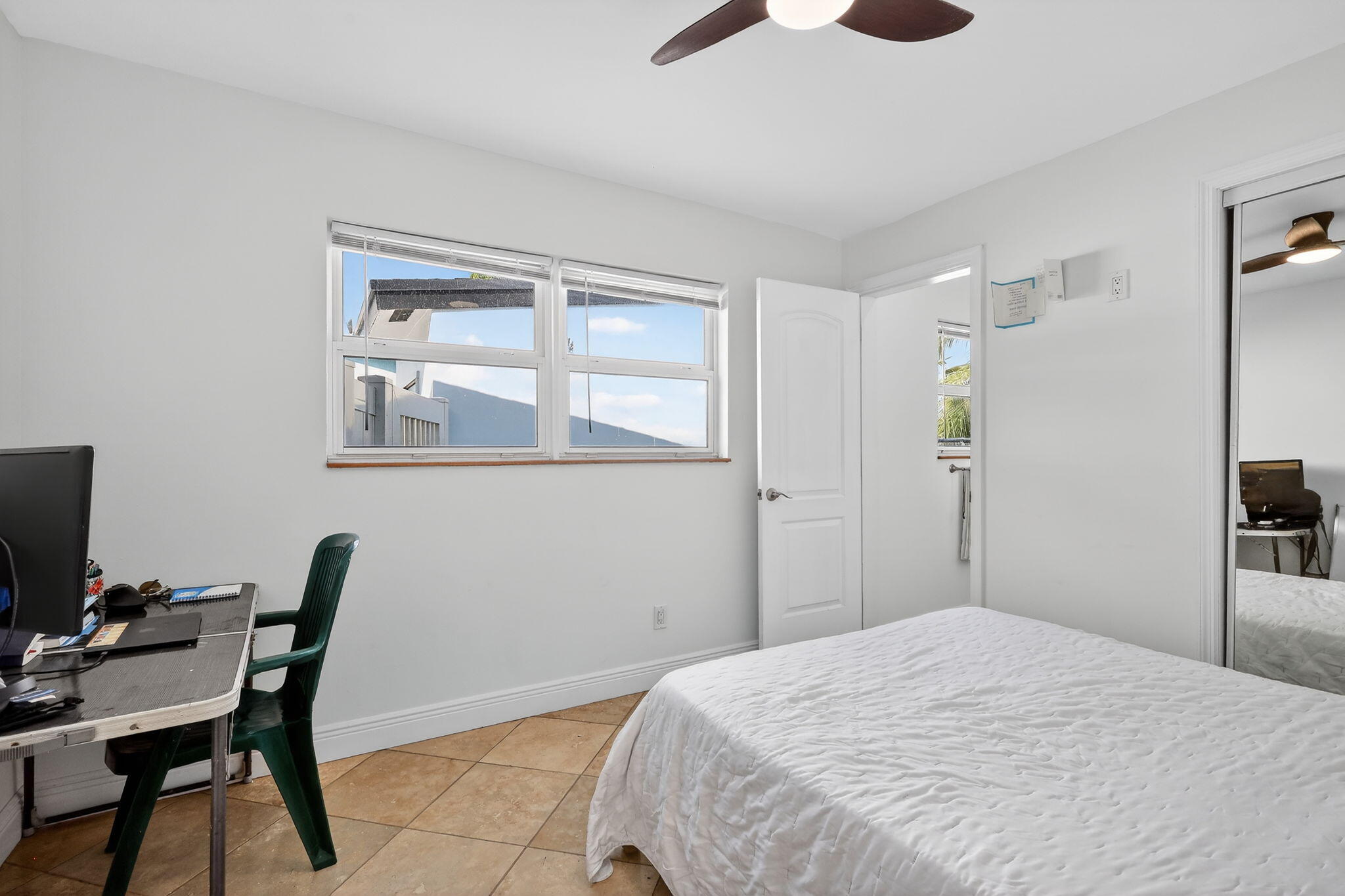 4540 SW 28th Terrace