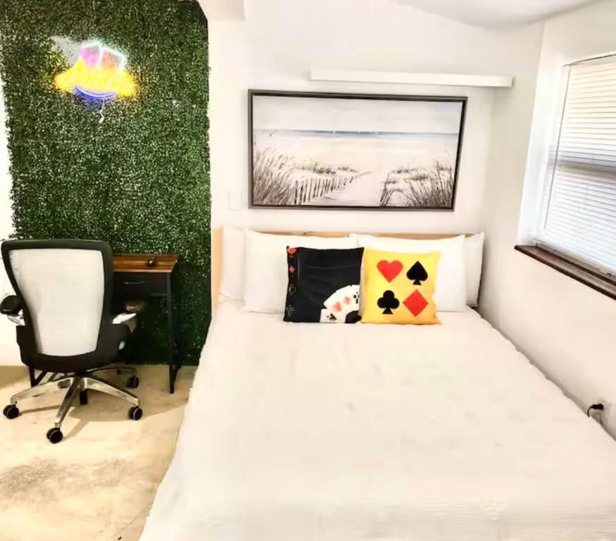 4540 SW 28th Terrace