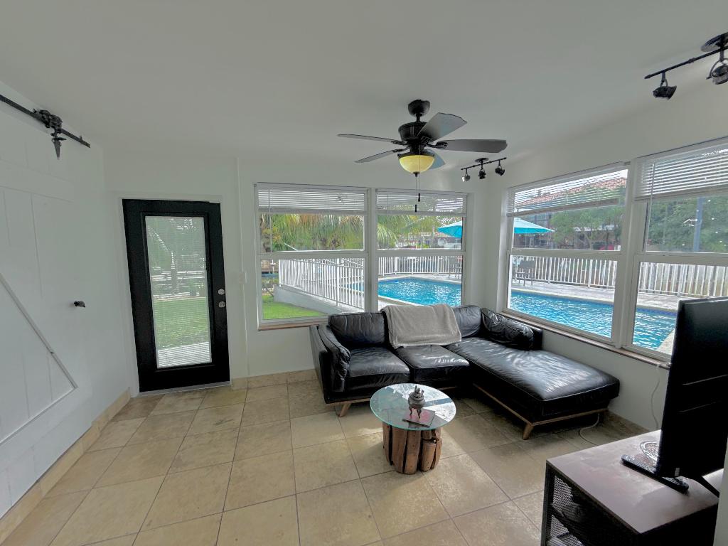 4540 SW 28th Terrace