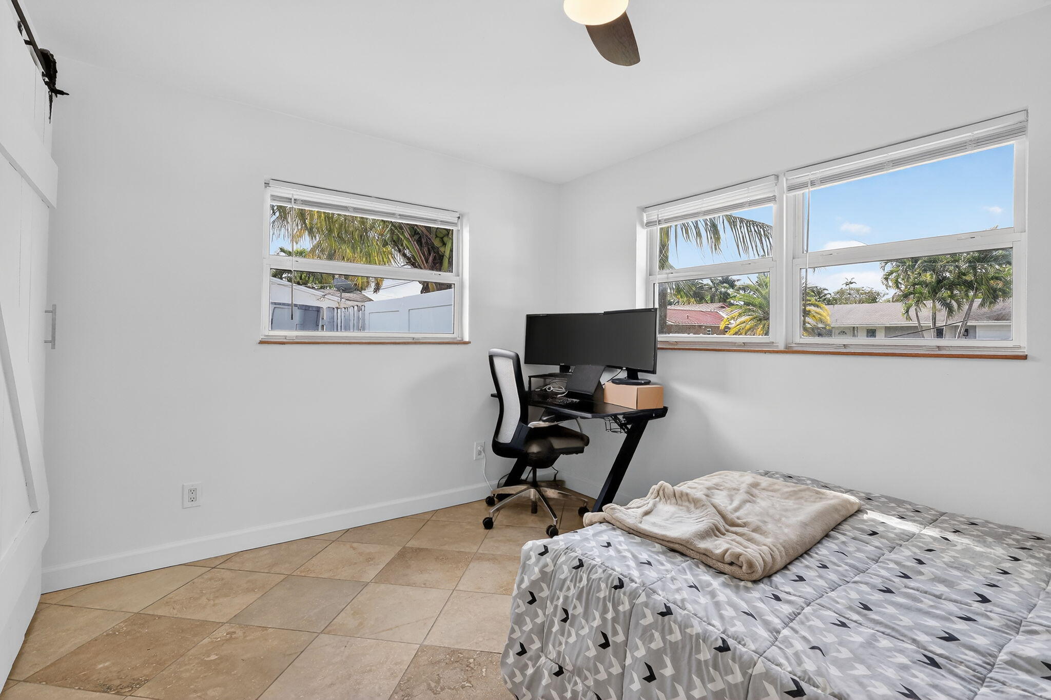 4540 SW 28th Terrace