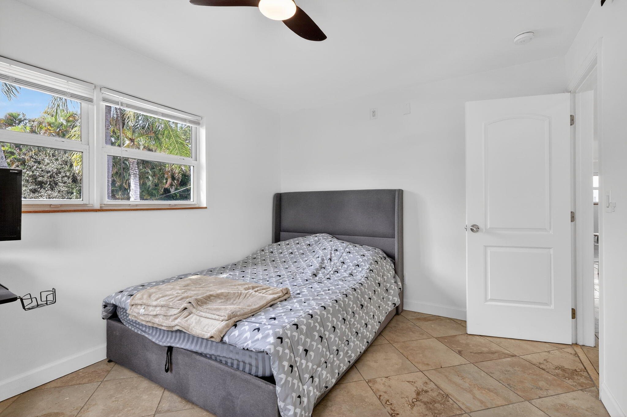 4540 SW 28th Terrace