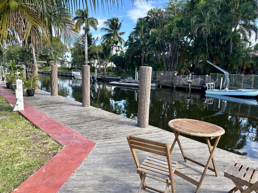 4540 SW 28th Terrace