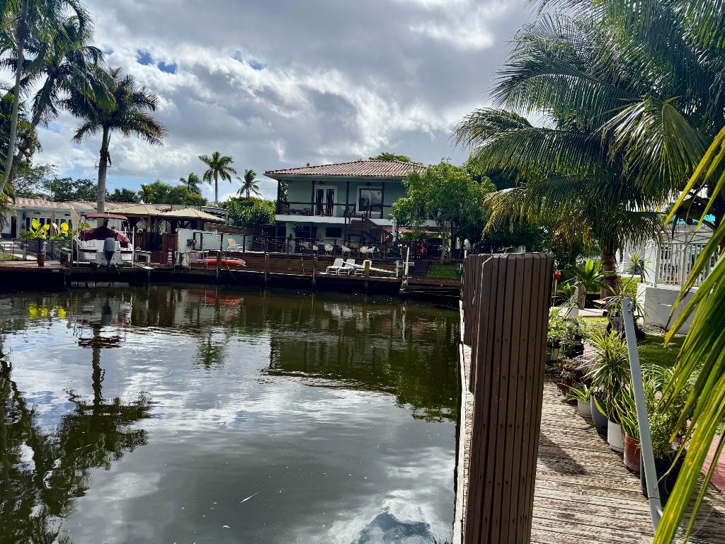 4540 SW 28th Terrace