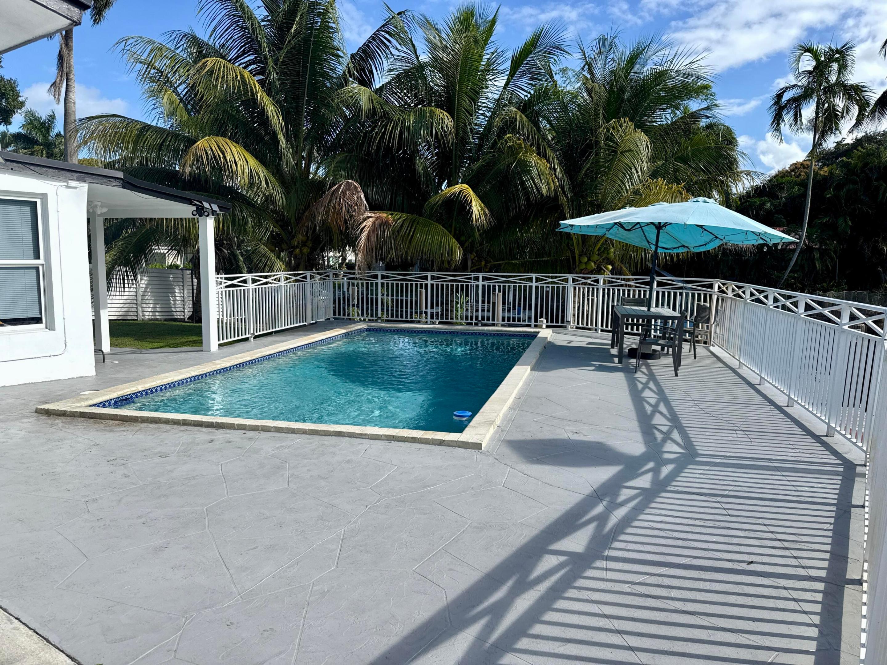 4540 SW 28th Terrace