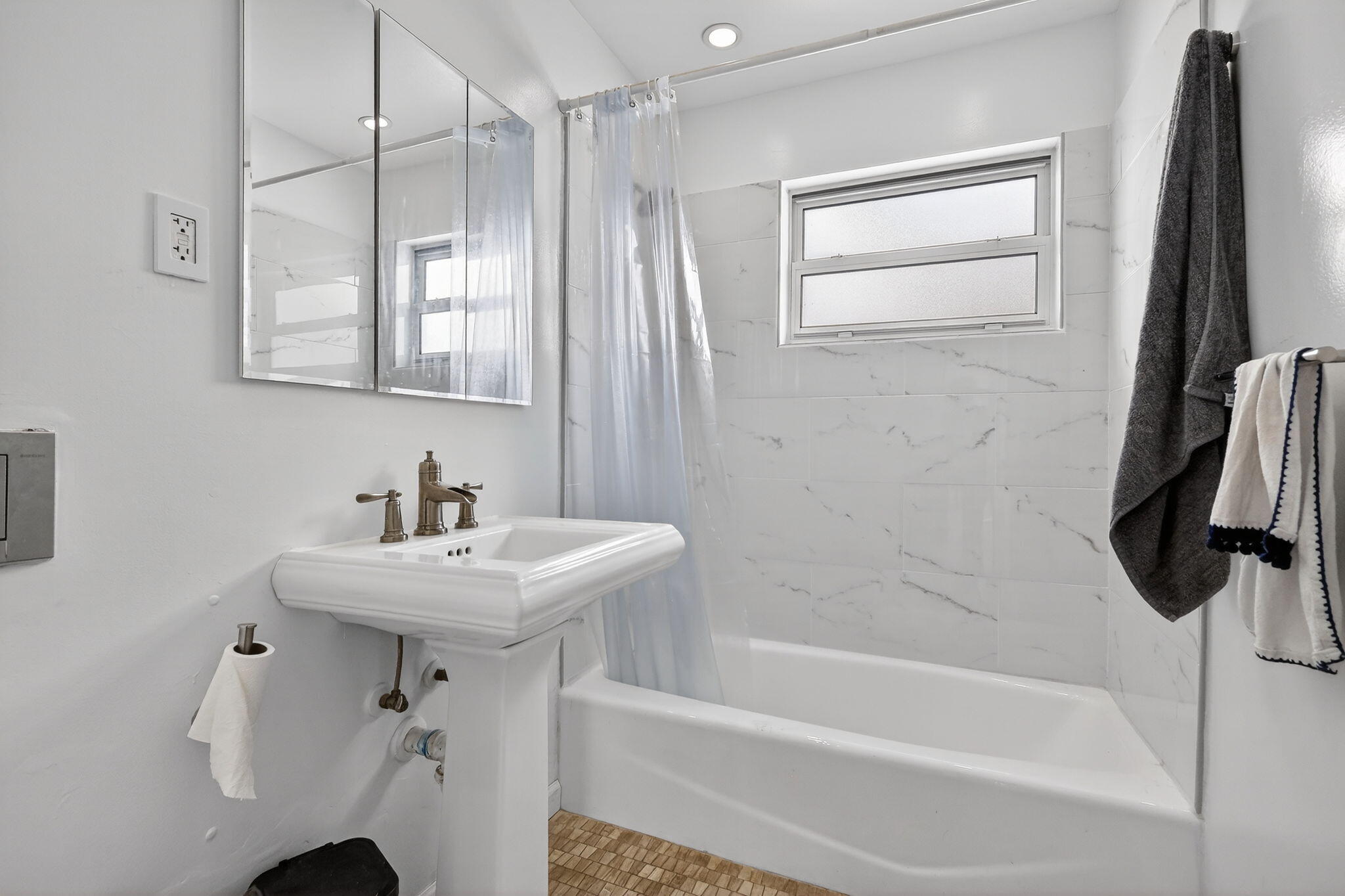 4540 SW 28th Terrace