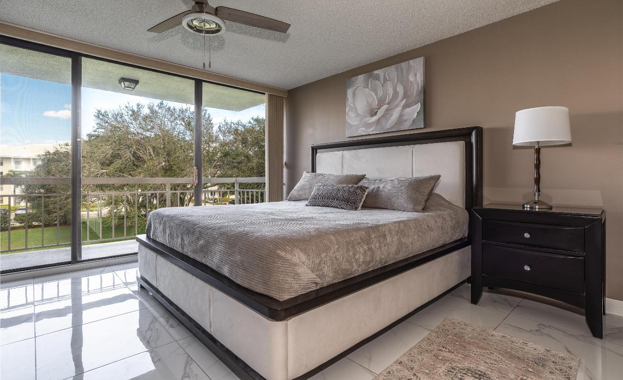 6217 Balboa Circle 306