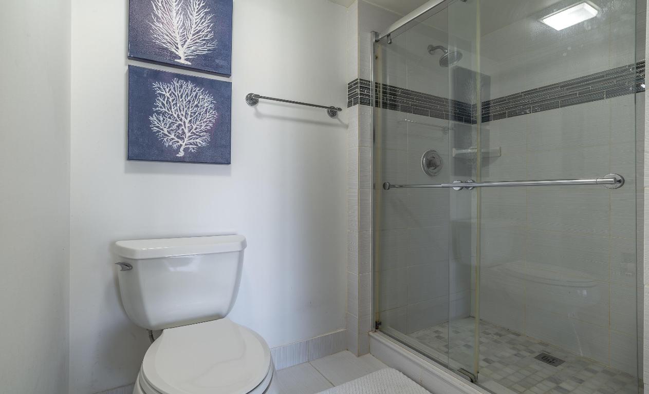 6217 Balboa Circle 306