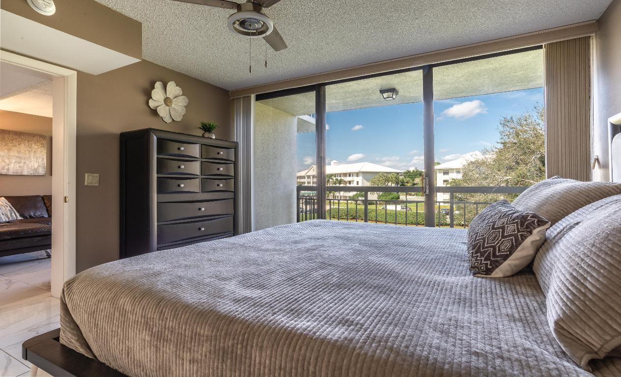 6217 Balboa Circle 306