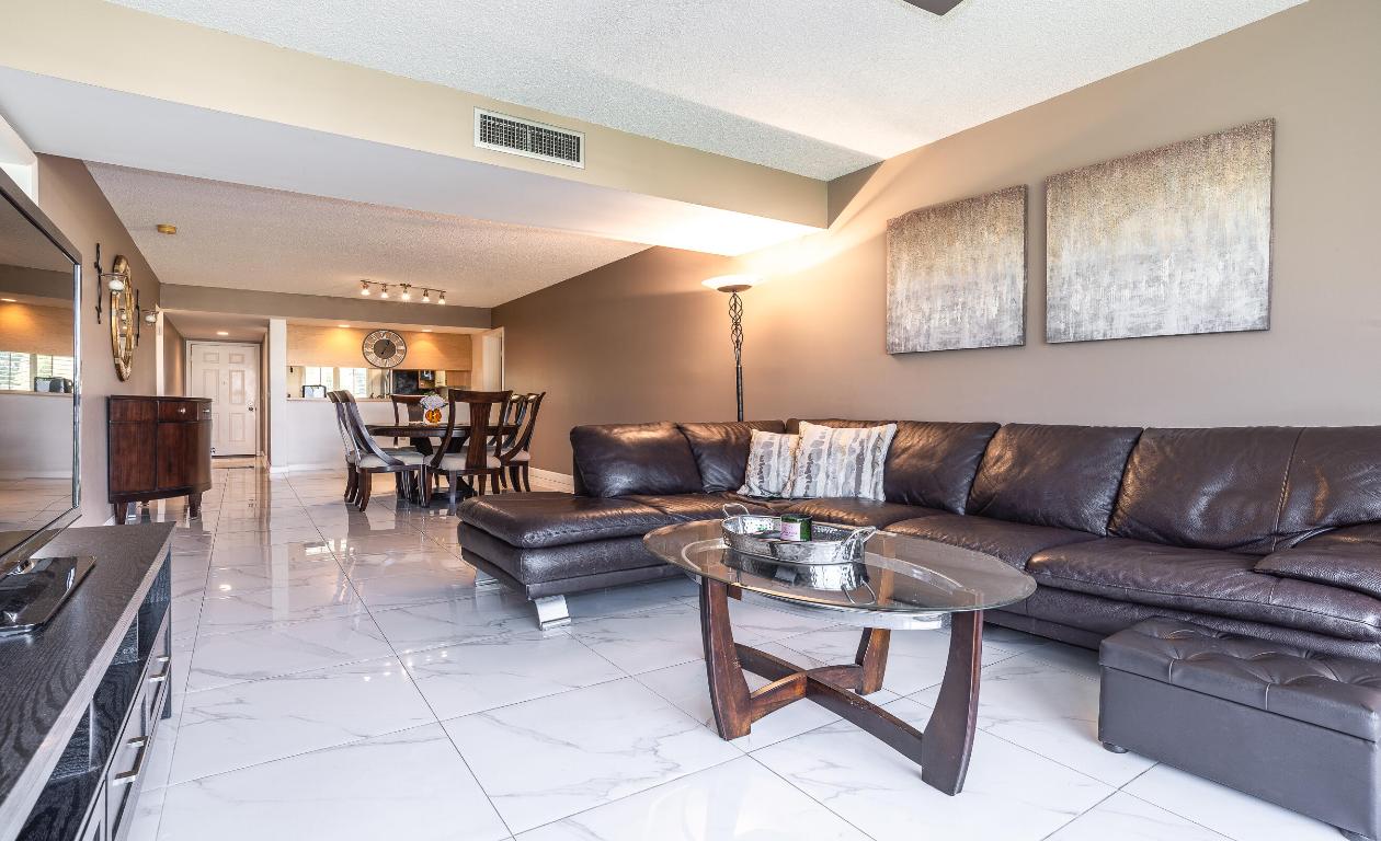 6217 Balboa Circle 306