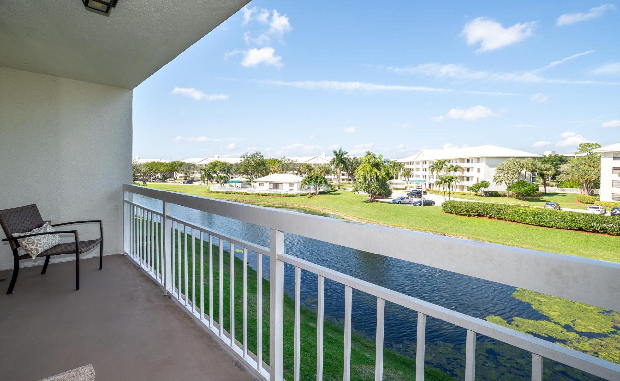 6217 Balboa Circle 306