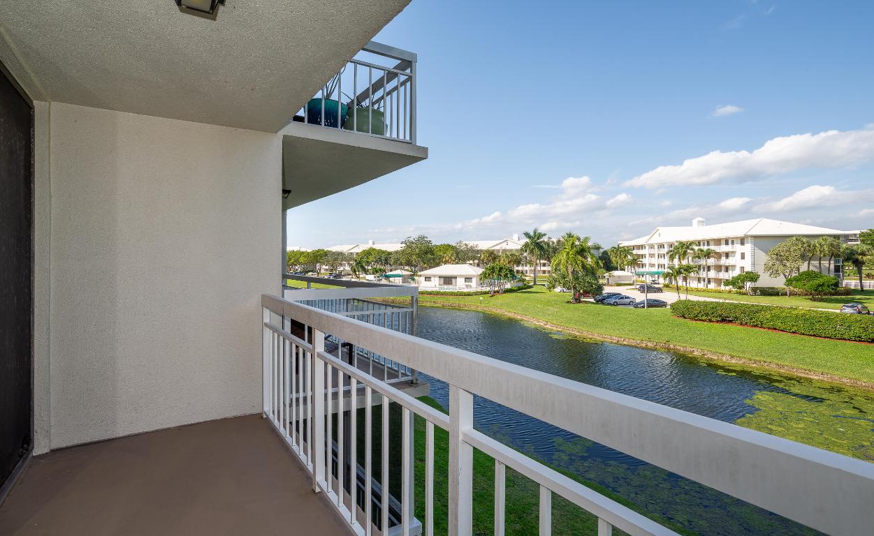 6217 Balboa Circle 306