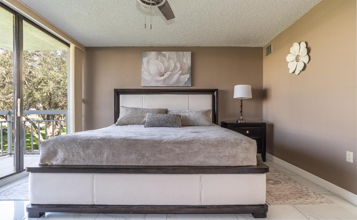 6217 Balboa Circle 306