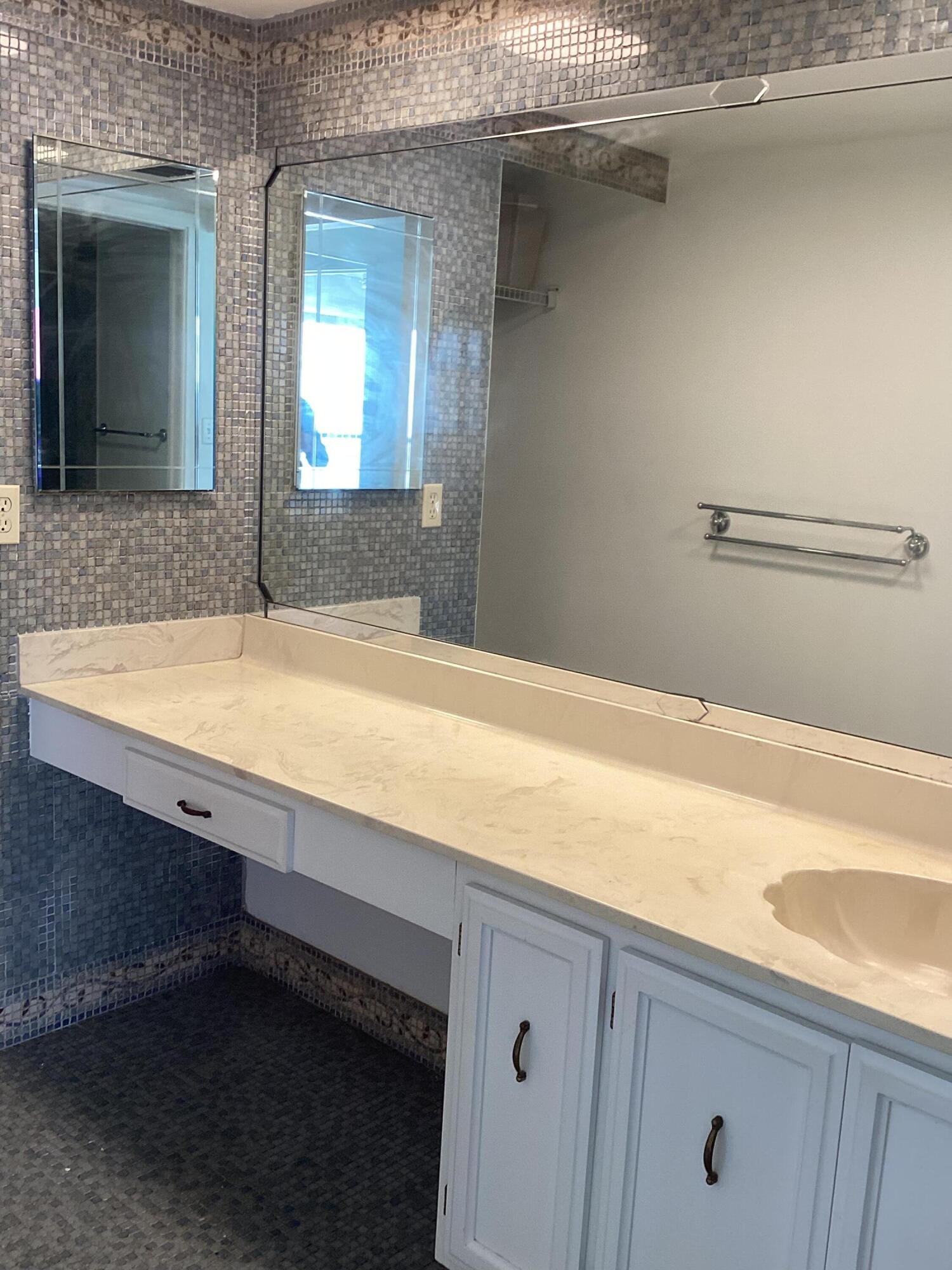 2308 Bridgewood Drive 2308