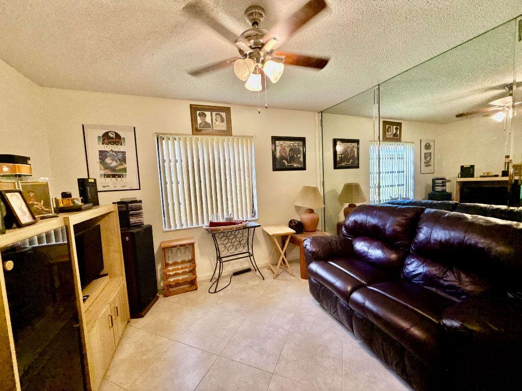 10633 Greenbriar Court