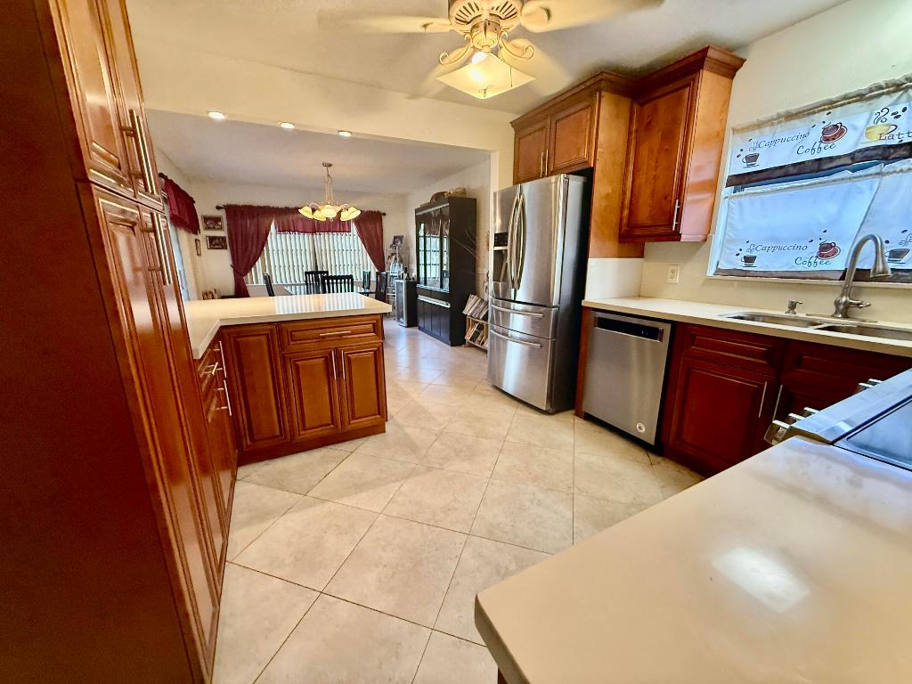 10633 Greenbriar Court