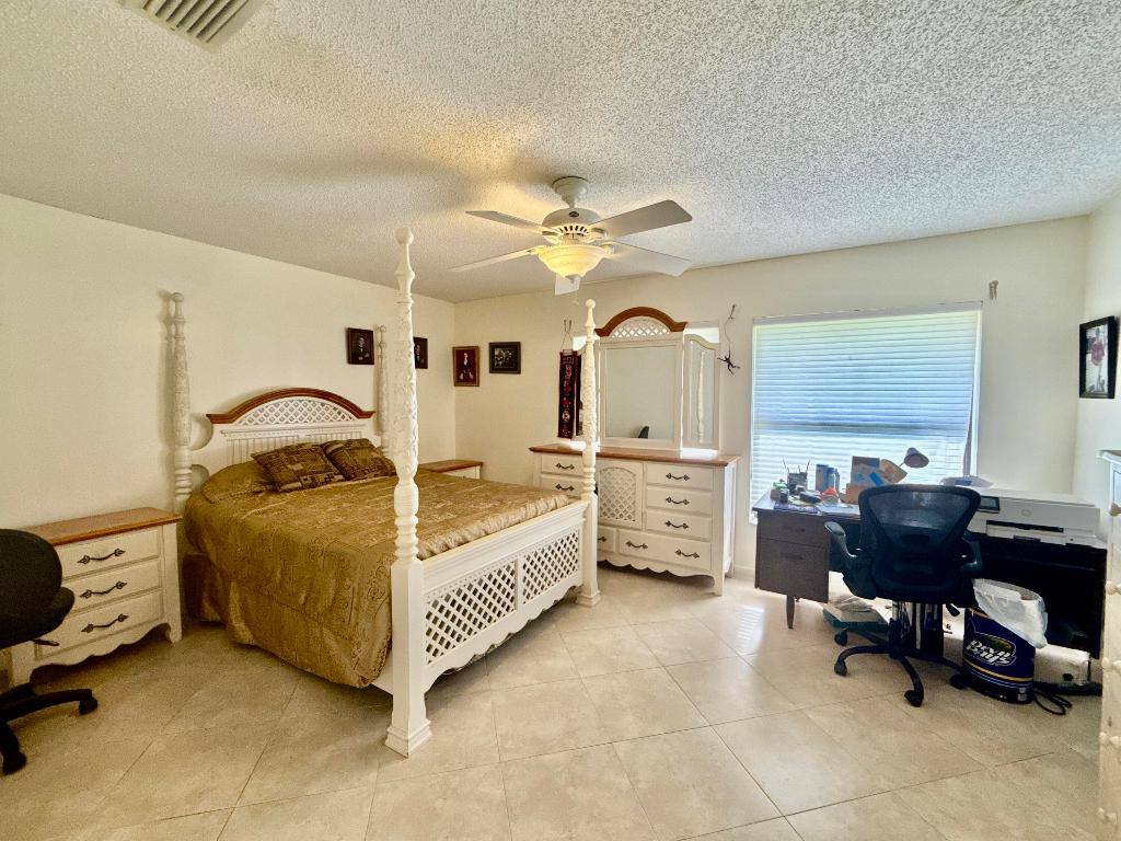 10633 Greenbriar Court