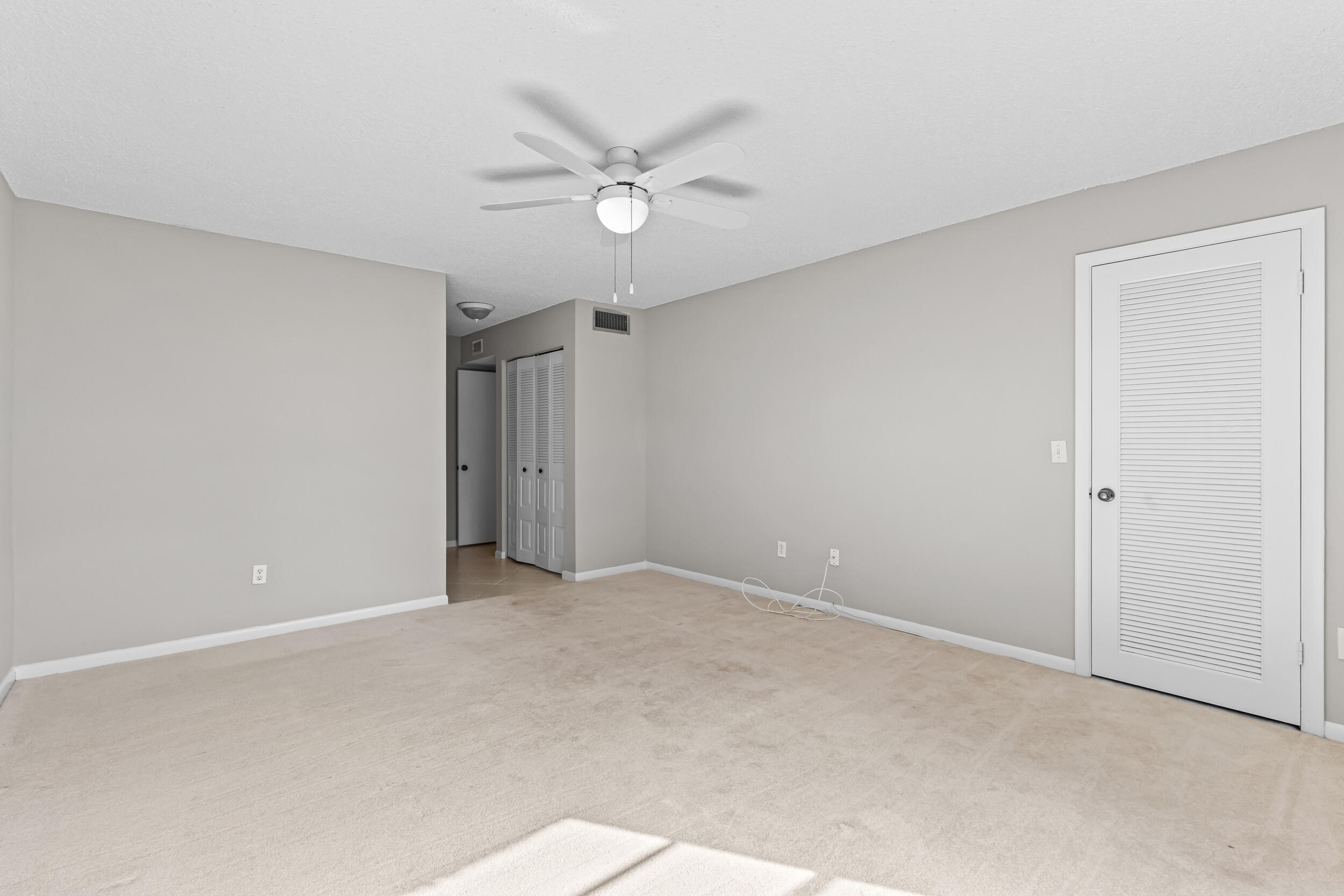 9270 Vista Del Lago E27