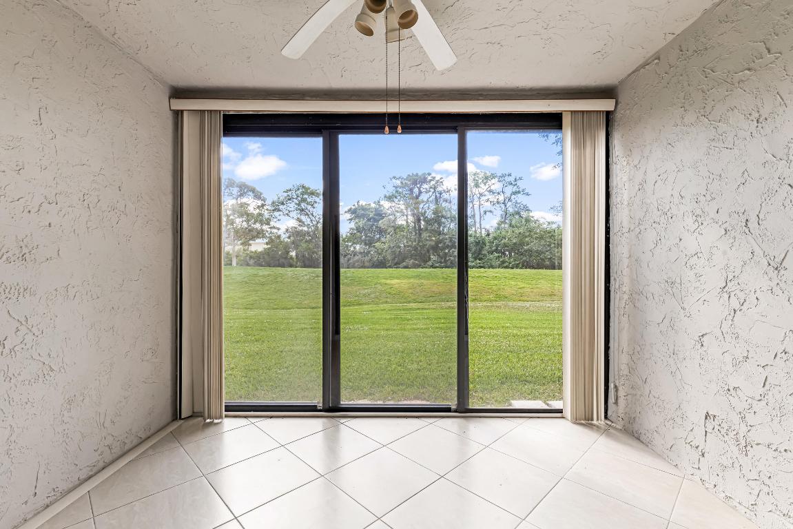 9270 Vista Del Lago E27