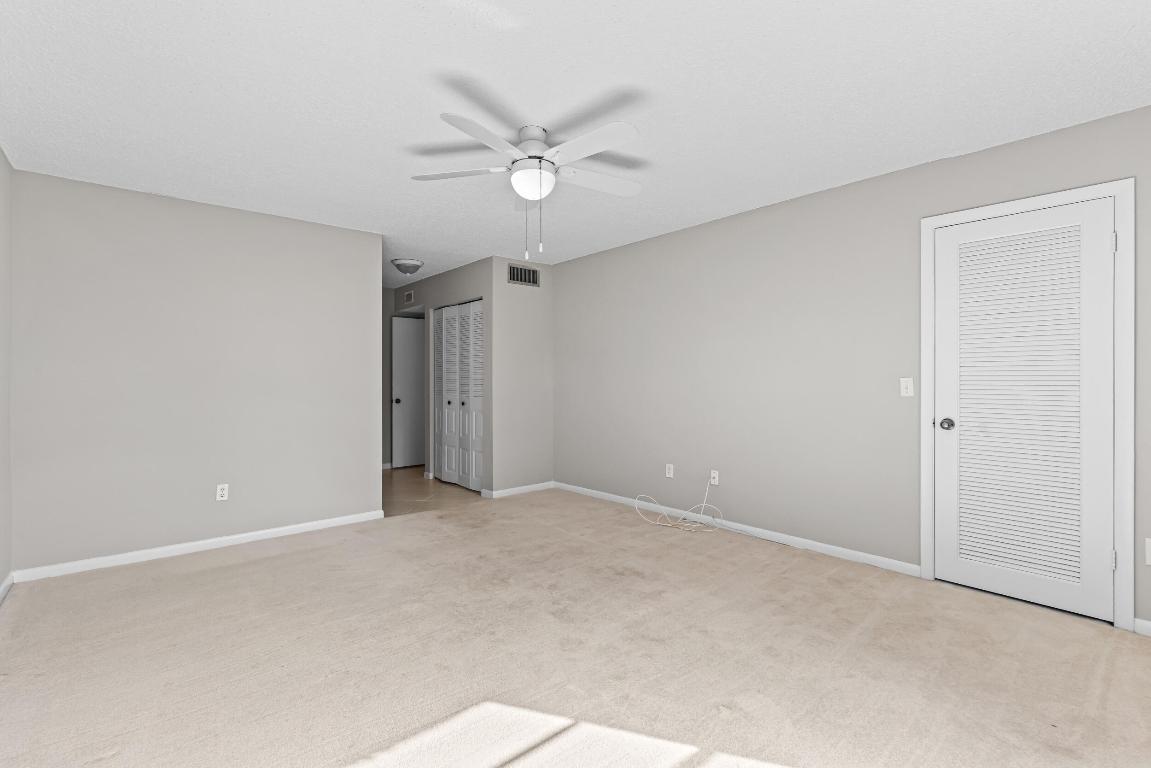 9270 Vista Del Lago E27