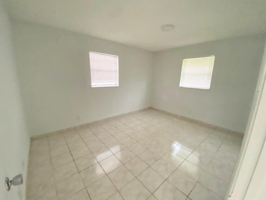 2715 Ponce De Leon Boulevard