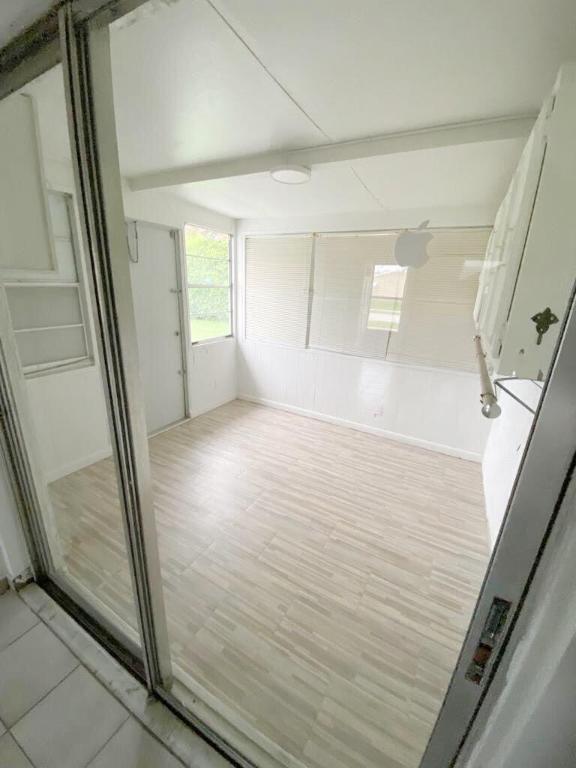 2715 Ponce De Leon Boulevard