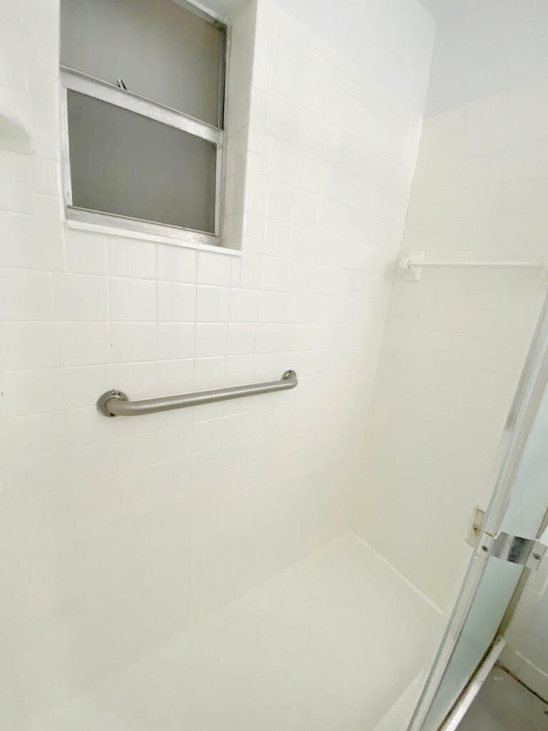 2715 Ponce De Leon Boulevard