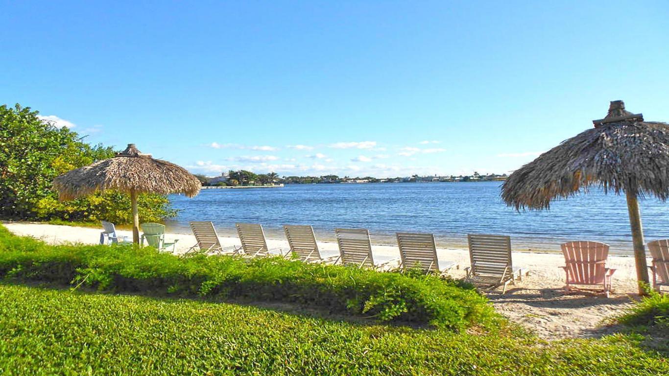 1000 Scotia Drive 504