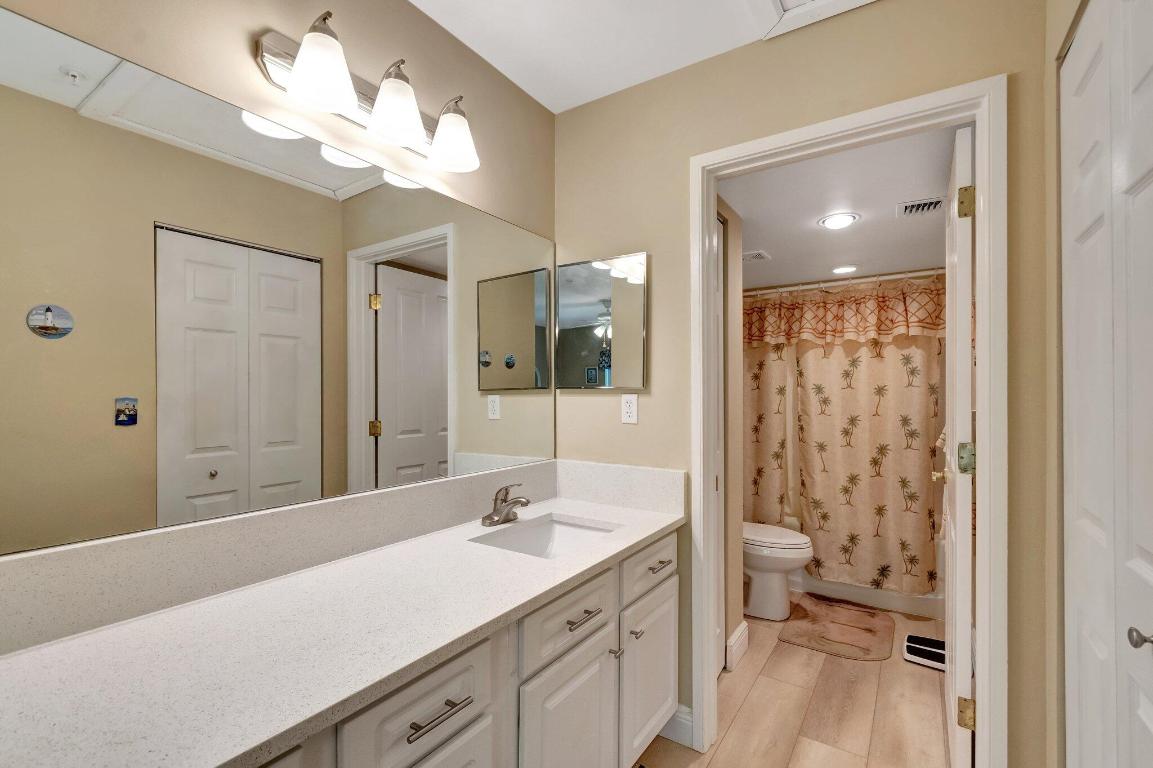 500 Scotia Drive 305