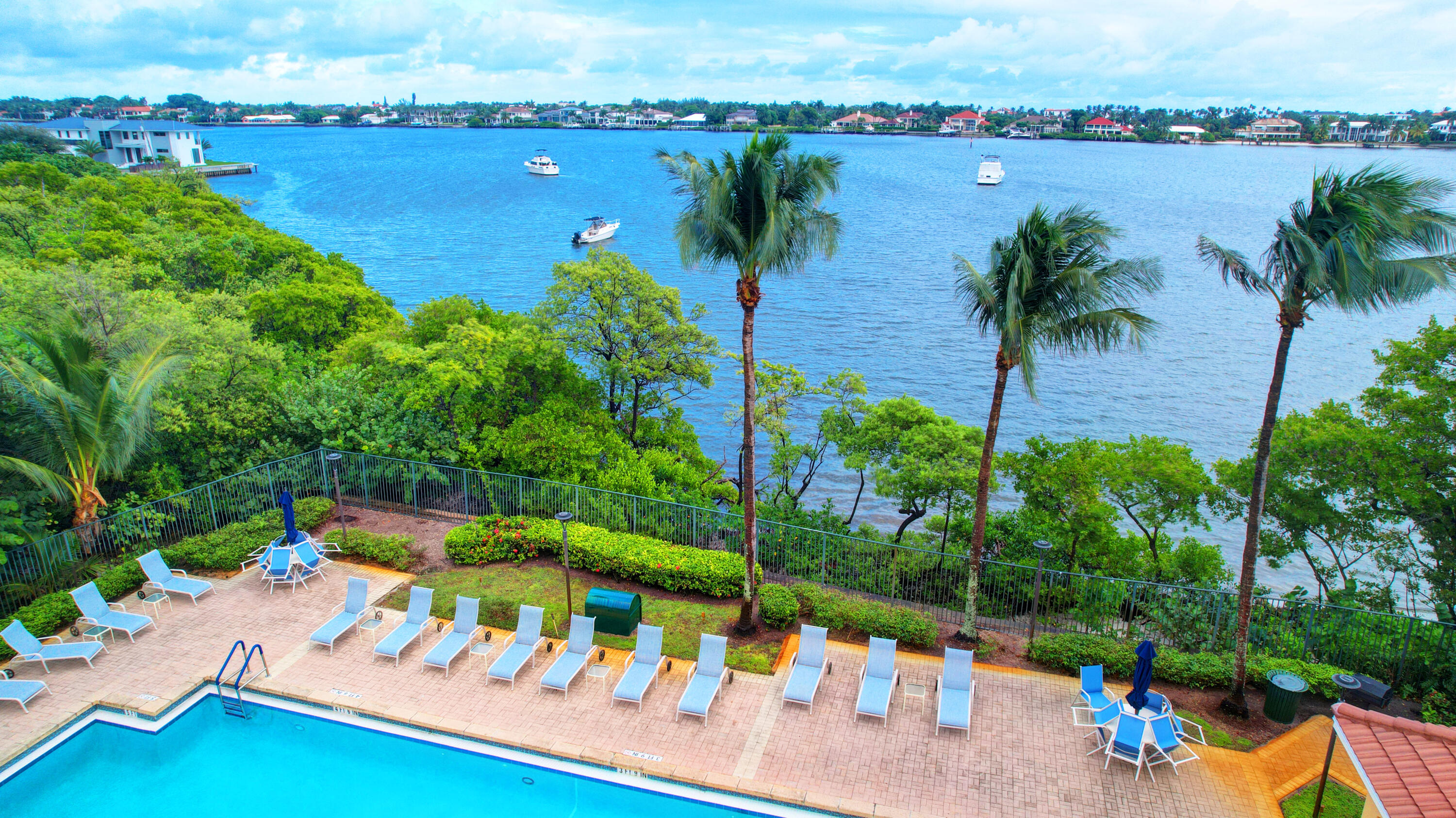 500 Scotia Drive 305