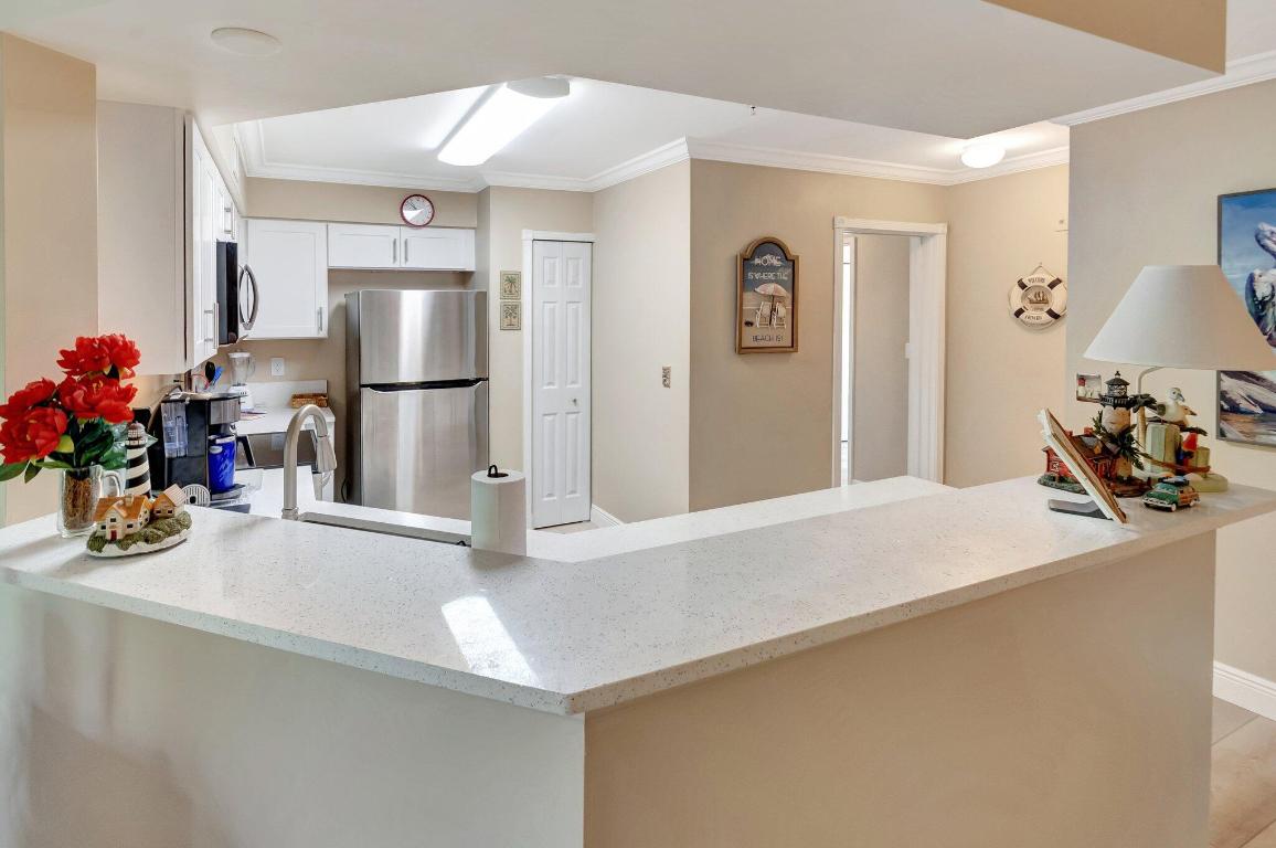 500 Scotia Drive 305