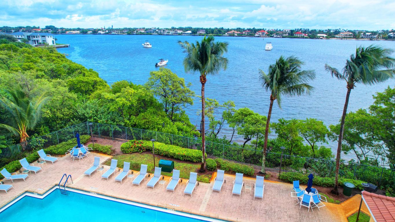 500 Scotia Drive 305