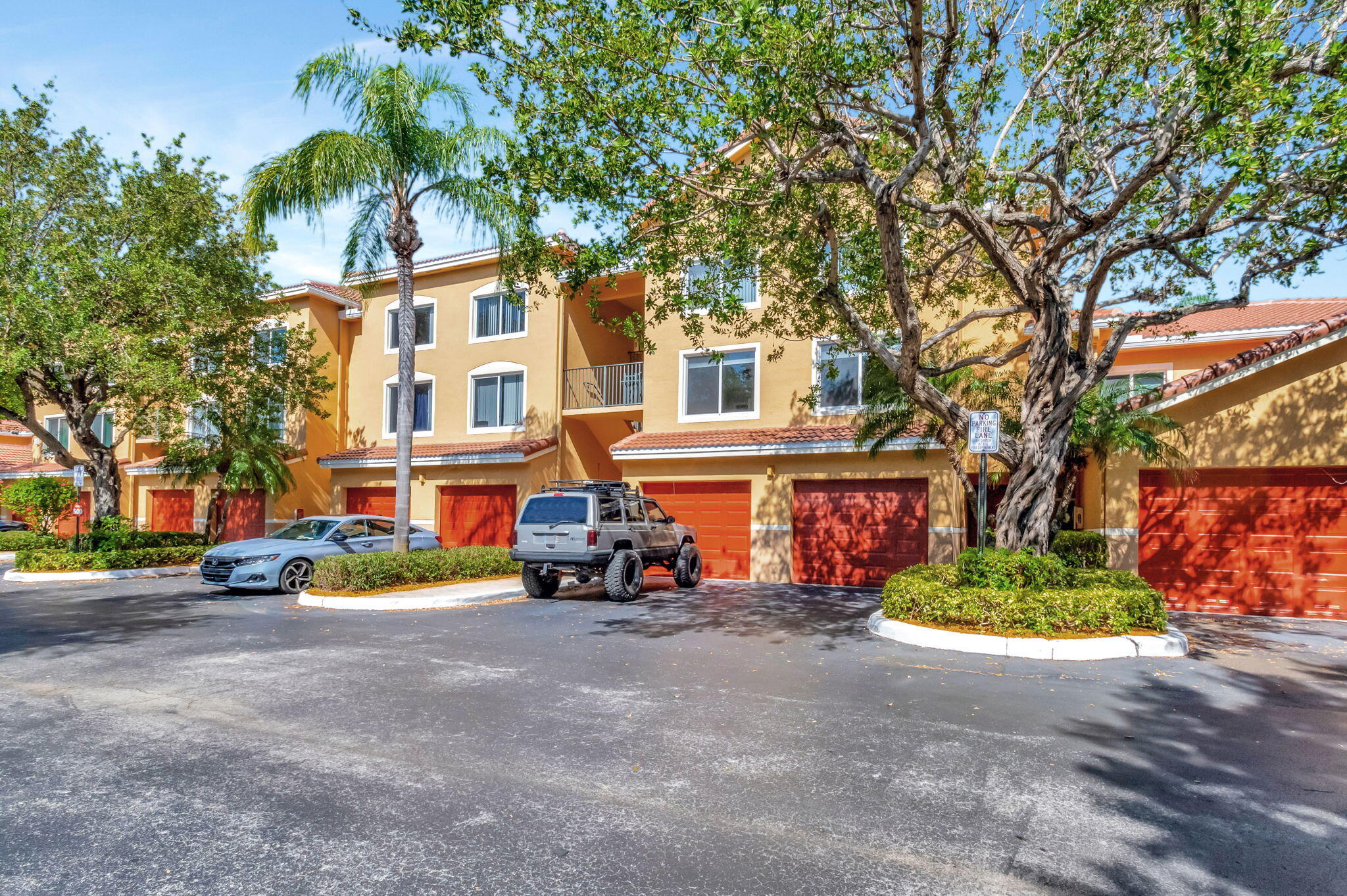 500 Scotia Drive 305