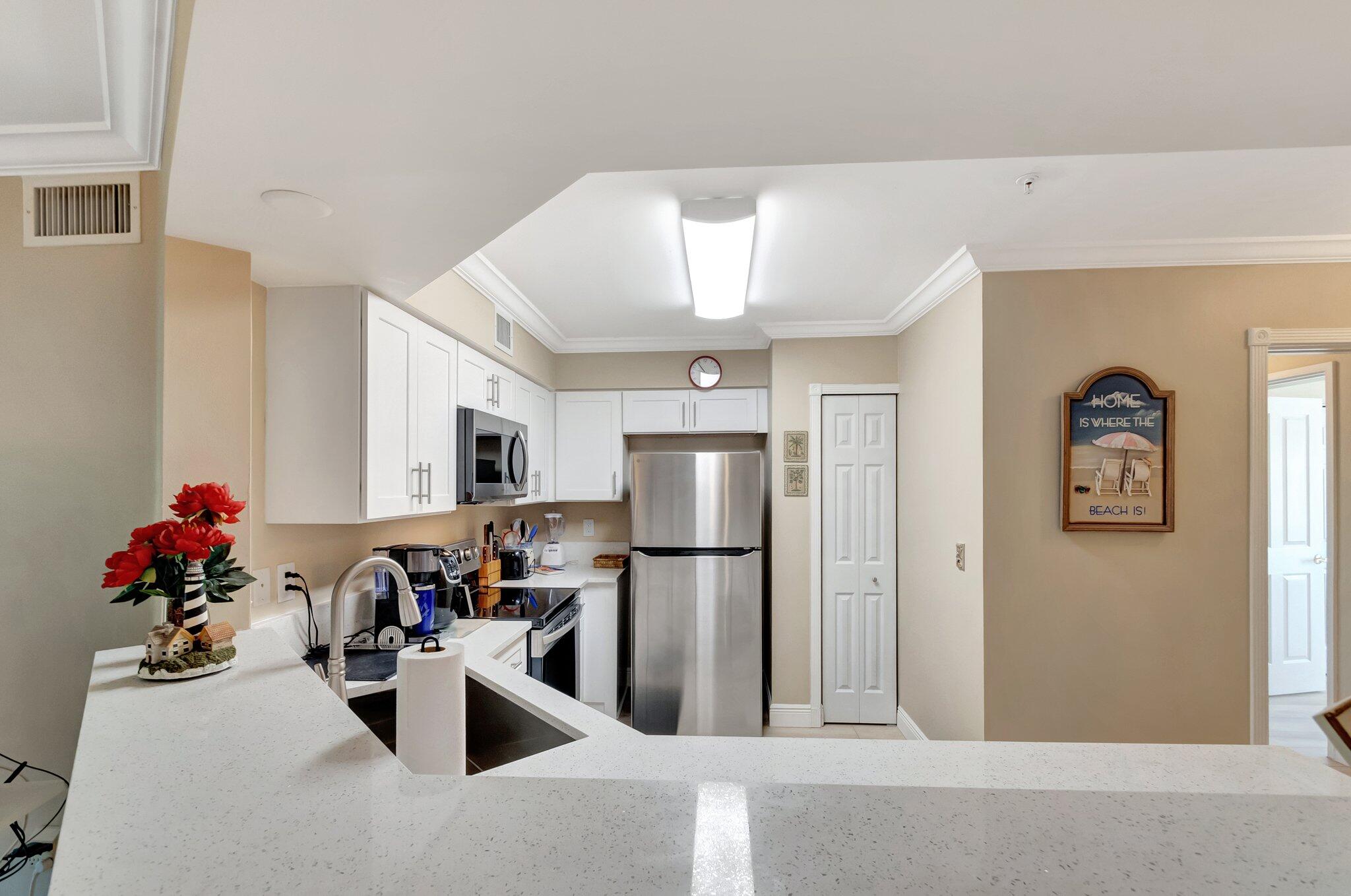 500 Scotia Drive 305