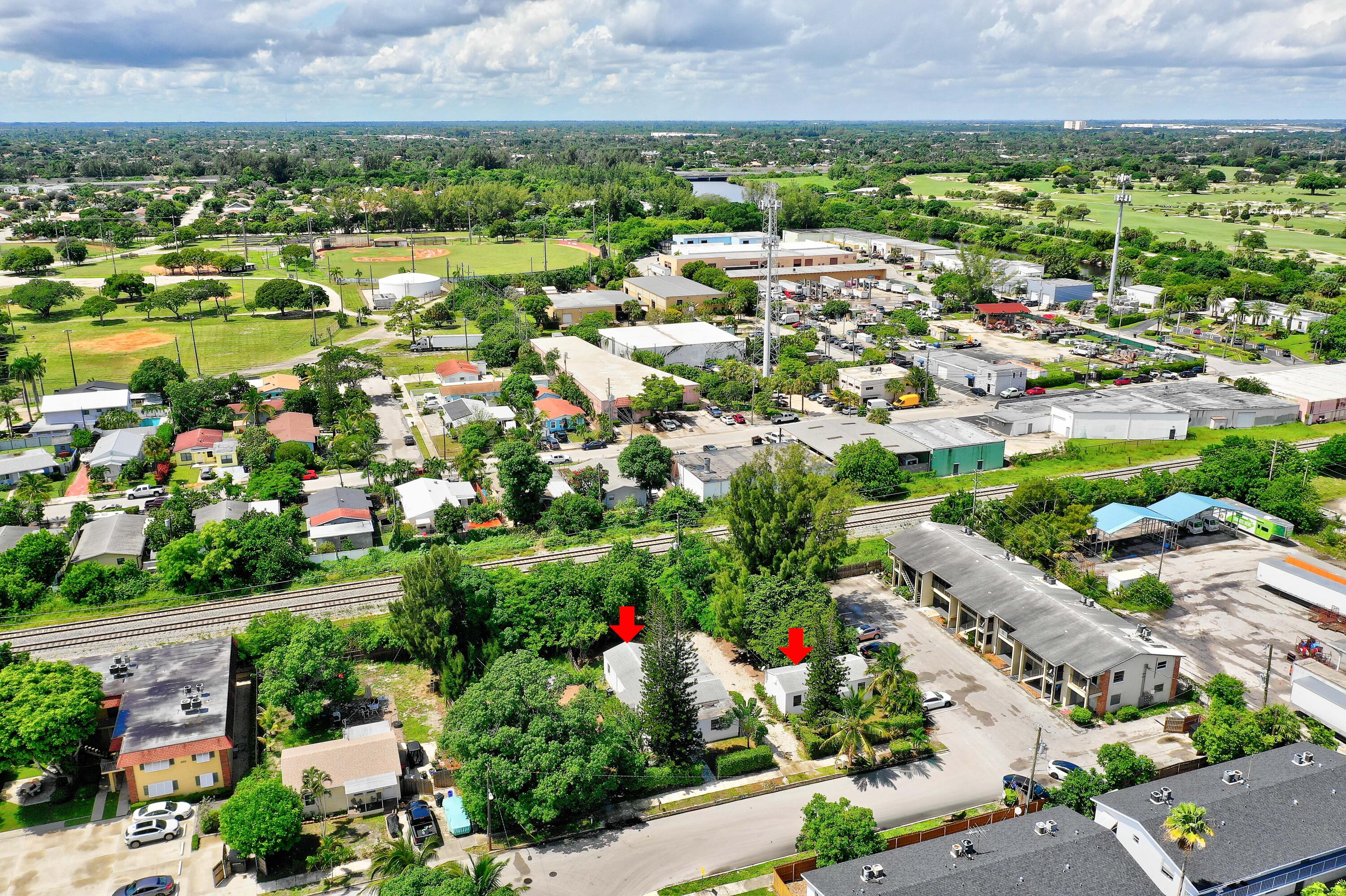 2405-2407 N East Coast Street