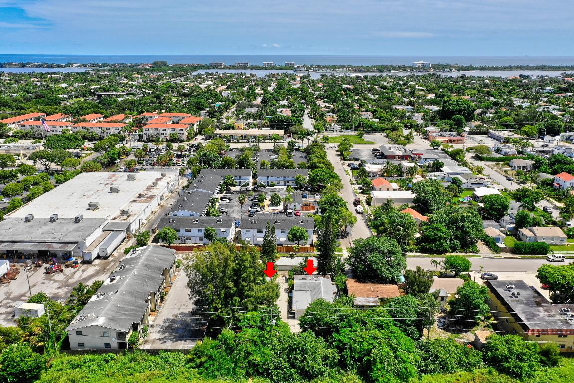 2405-2407 N East Coast Street