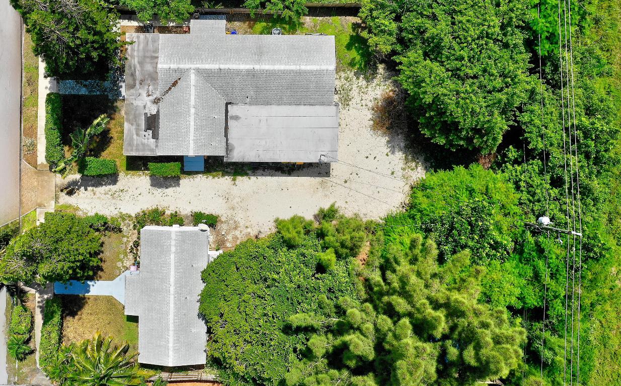 2405-2407 N East Coast Street