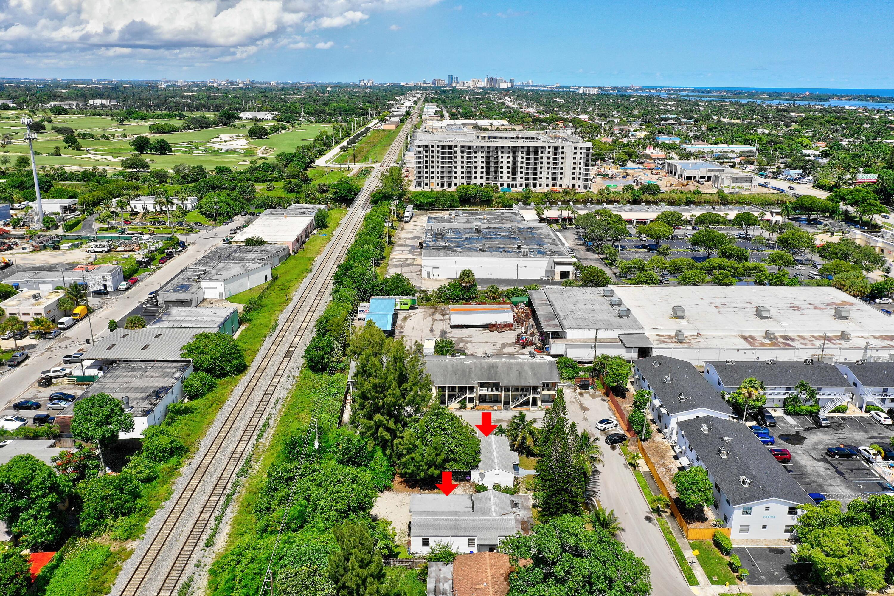 2405-2407 N East Coast Street