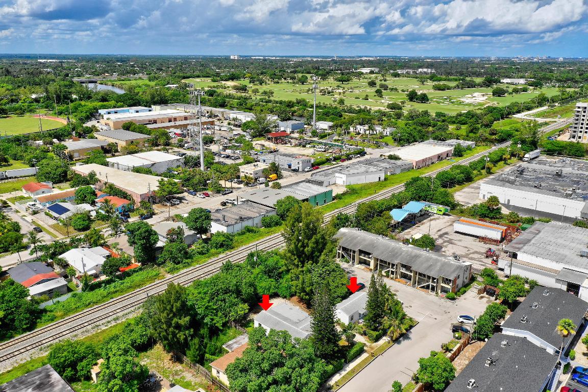 2405-2407 N East Coast Street