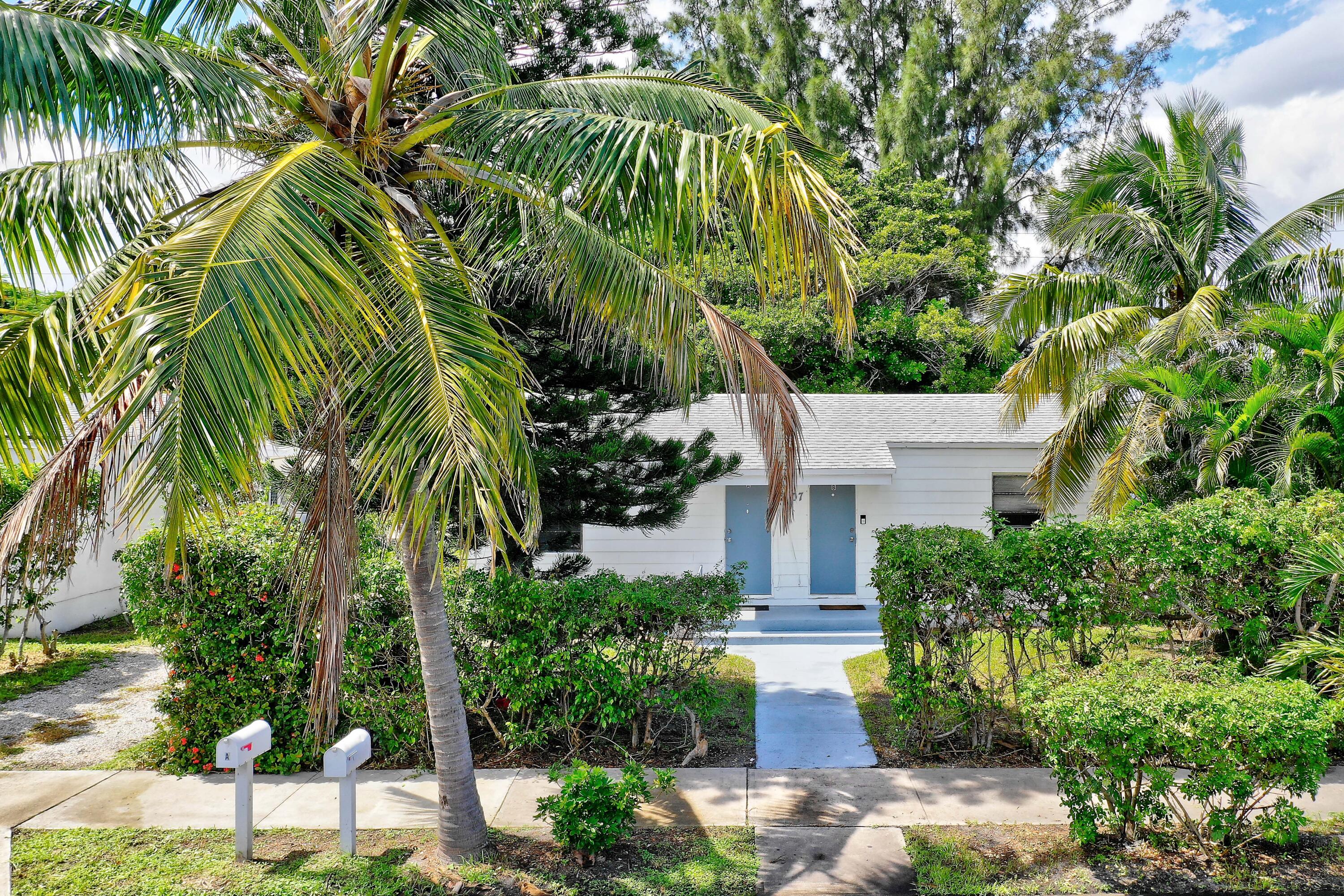 2405-2407 N East Coast Street