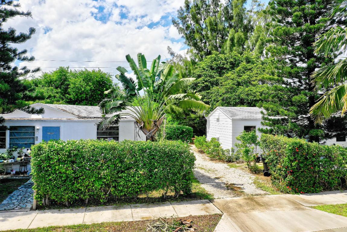 2405-2407 N East Coast Street