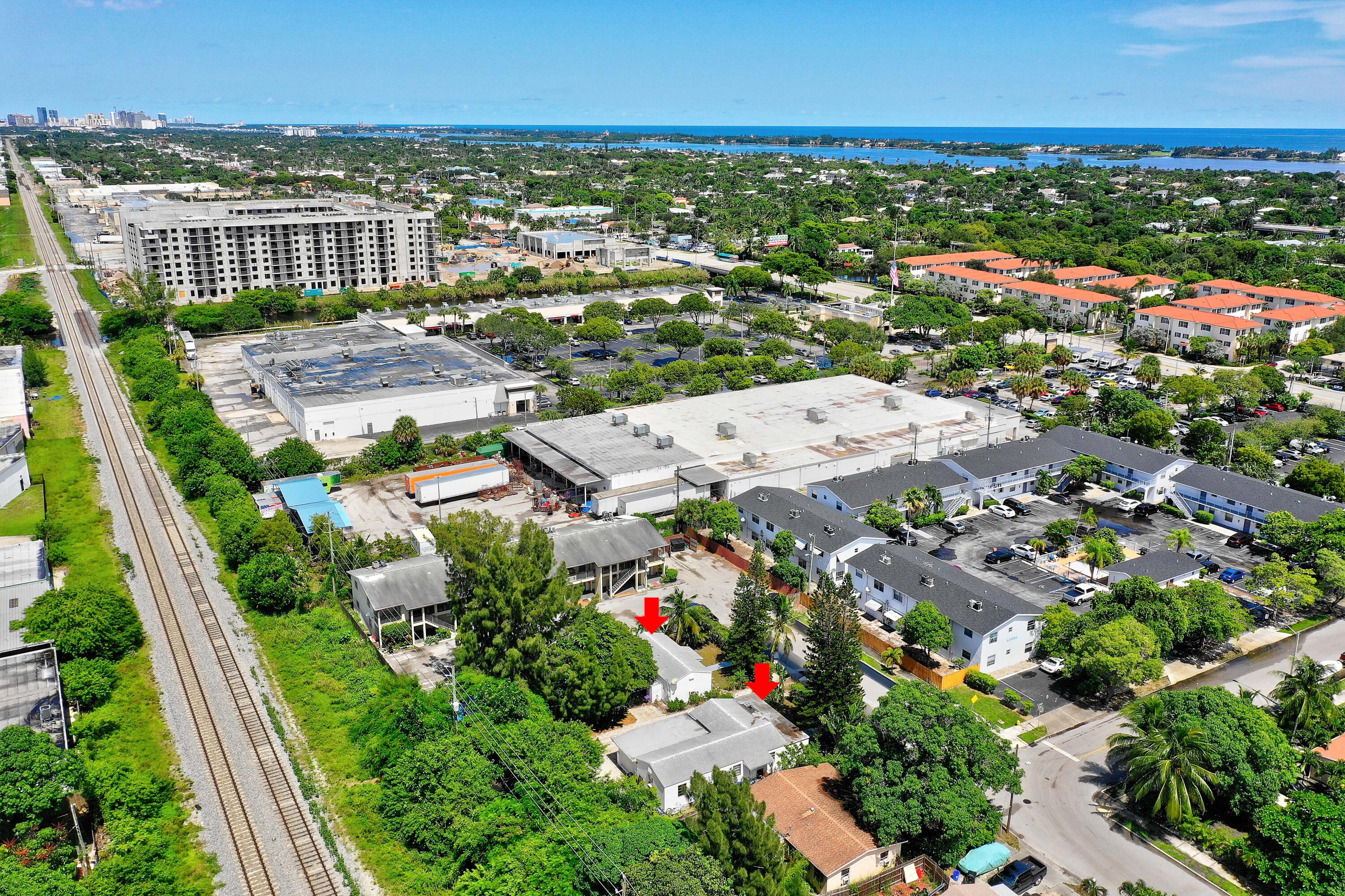 2405-2407 N East Coast Street