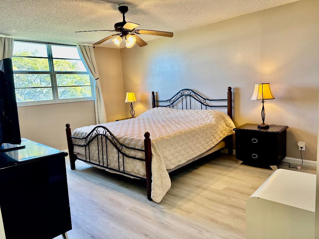 5500 NW 2nd Avenue 522