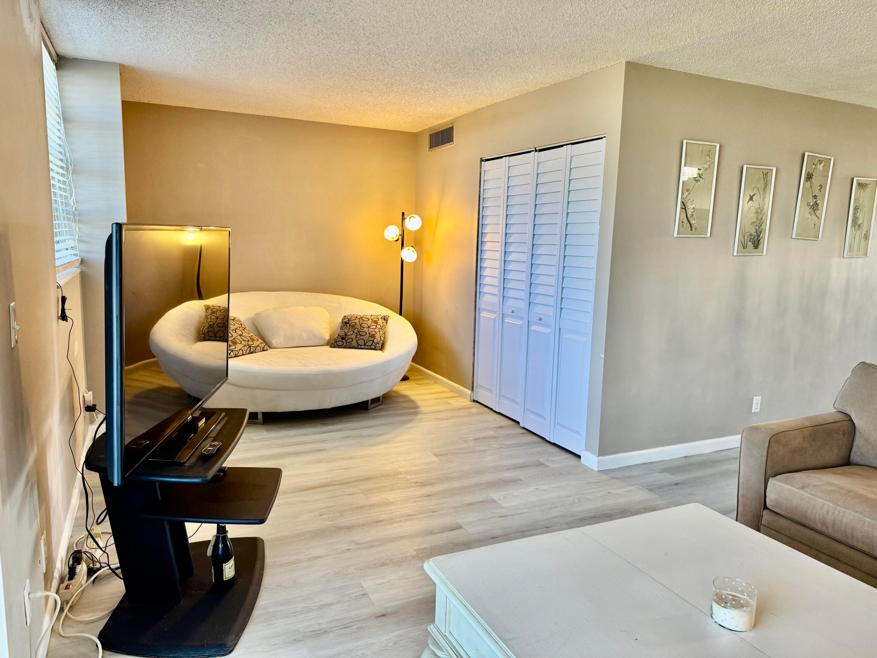 5500 NW 2nd Avenue 522