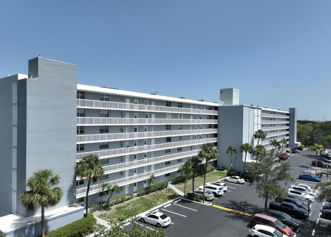 5500 NW 2nd Avenue 522