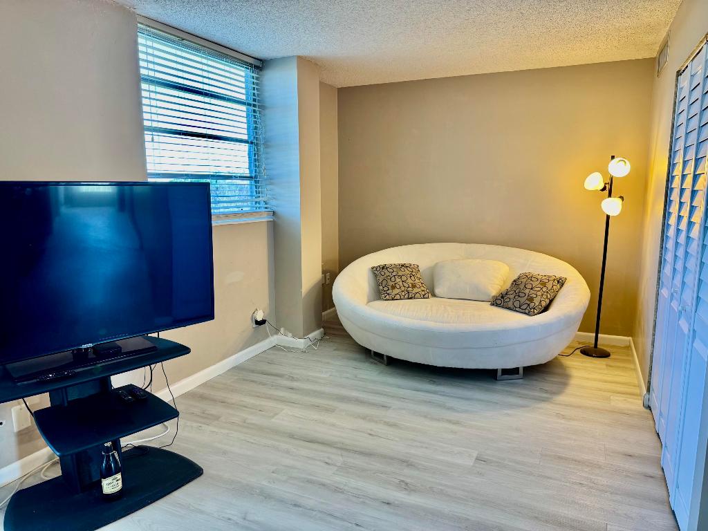 5500 NW 2nd Avenue 522